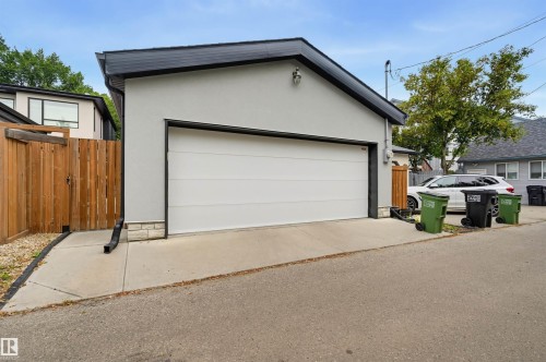 11109 University Avenue Nw, Edmonton, AB 