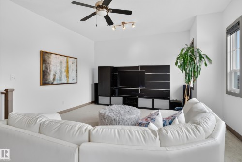 1107 Chahley Crest Nw, Edmonton, AB 