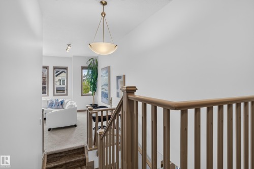 1107 Chahley Crest Nw, Edmonton, AB 