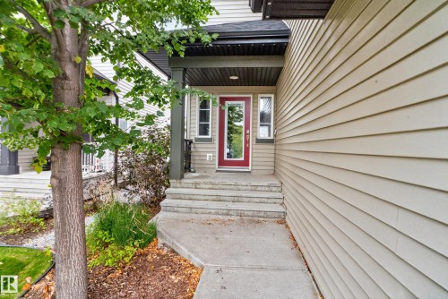 1107 Chahley Crest Nw, Edmonton, AB 