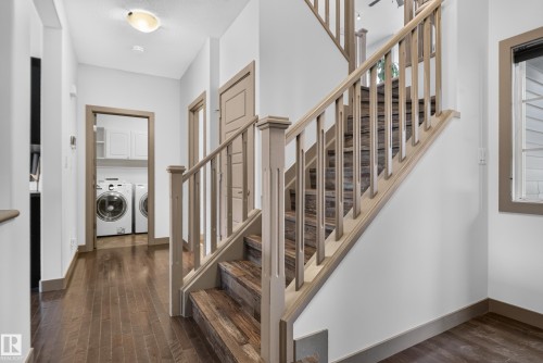 1107 Chahley Crest Nw, Edmonton, AB 