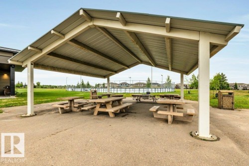 1107 Chahley Crest Nw, Edmonton, AB 