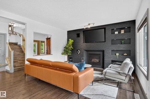 1107 Chahley Crest Nw, Edmonton, AB 
