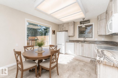 10439 14 Avenue Nw, Edmonton, AB 