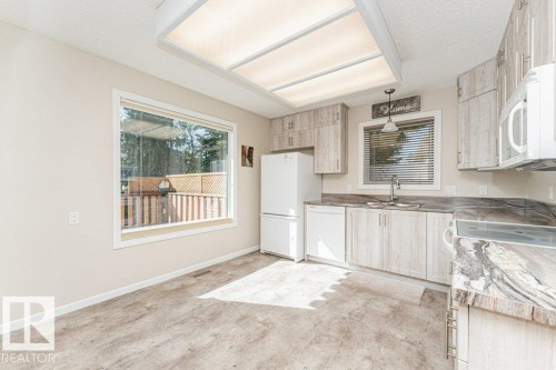 10439 14 Avenue Nw, Edmonton, AB 