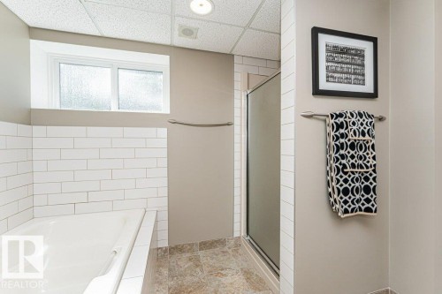 10439 14 Avenue Nw, Edmonton, AB 