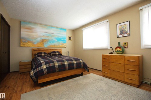 12137 50 Street Nw, Edmonton, AB 