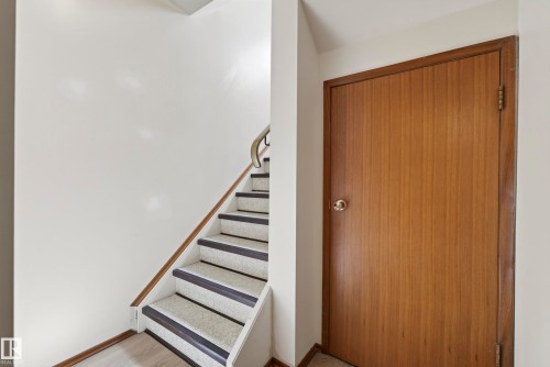 9821 83 Avenue Nw, Edmonton, AB 