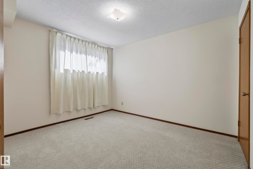 9821 83 Avenue Nw, Edmonton, AB 