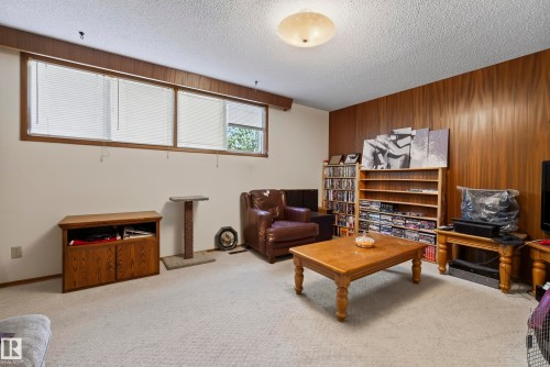 9821 83 Avenue Nw, Edmonton, AB 