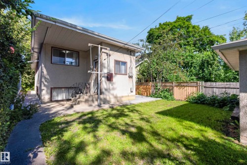 9821 83 Avenue Nw, Edmonton, AB 