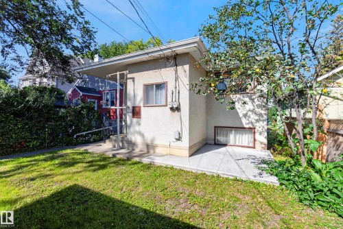 9821 83 Avenue Nw, Edmonton, AB 