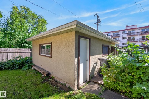 9821 83 Avenue Nw, Edmonton, AB 