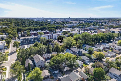 9821 83 Avenue Nw, Edmonton, AB 