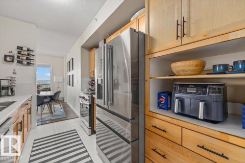 #704 9707 105 St Nw, Edmonton, AB - Indoor Photo Showing Kitchen