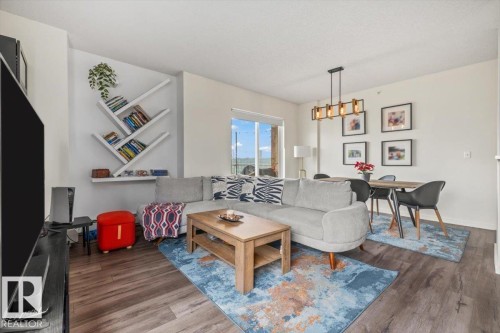 #704 9707 105 St Nw, Edmonton, AB - Indoor Photo Showing Living Room