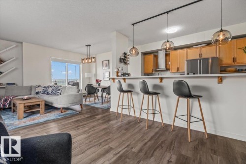 #704 9707 105 St Nw, Edmonton, AB - Indoor