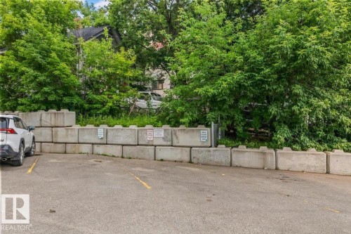 #704 9707 105 St Nw, Edmonton, AB - Outdoor