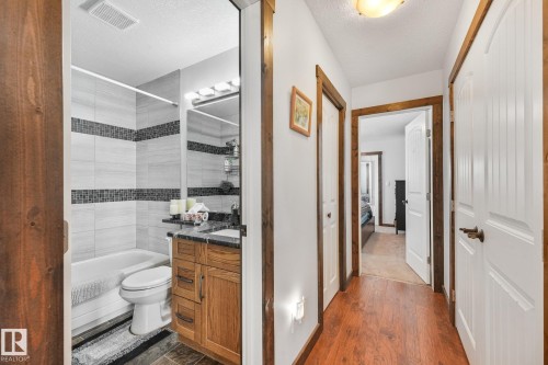 1 Mullen Court, Leduc, AB 