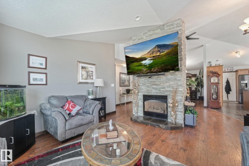 1 Mullen Court, Leduc, AB 