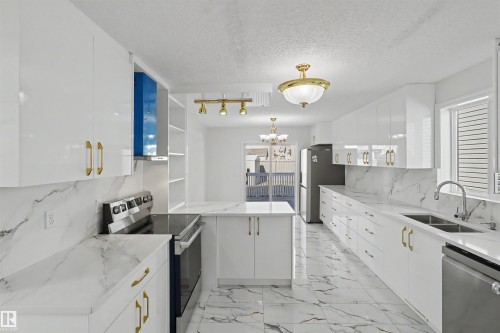 4712 201 St Nw, Edmonton, AB 