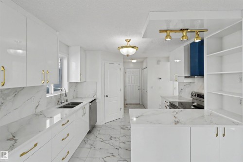 4712 201 St Nw, Edmonton, AB 