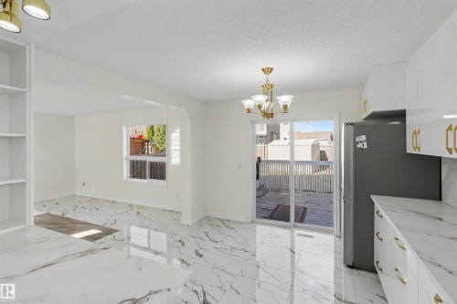 4712 201 St Nw, Edmonton, AB 