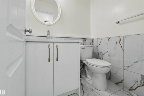 4712 201 St Nw, Edmonton, AB 