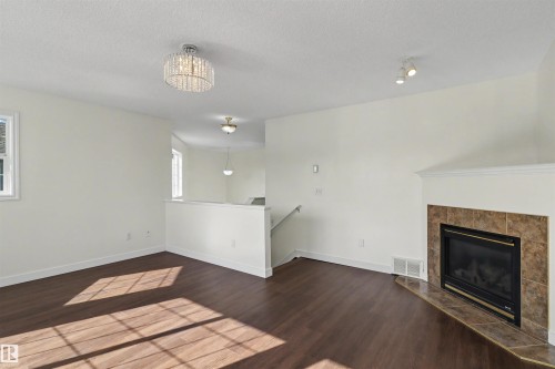 4712 201 St Nw, Edmonton, AB 