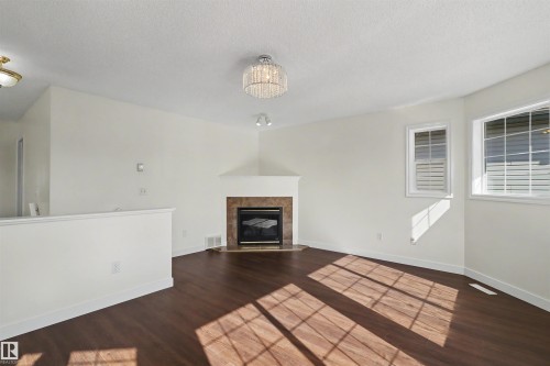 4712 201 St Nw, Edmonton, AB 