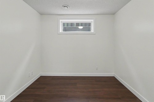 4712 201 St Nw, Edmonton, AB 