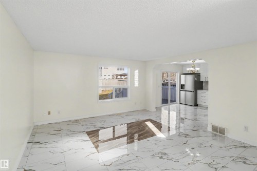 4712 201 St Nw, Edmonton, AB 
