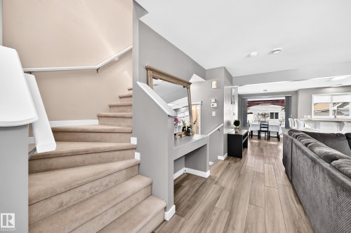 7824 14 Avenue Sw, Edmonton, AB 