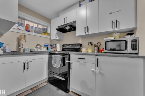 3113 16A Avenue Nw, Edmonton, AB 