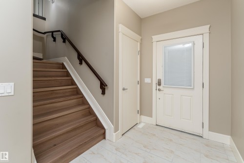 3301 Abbott Crescent Sw, Edmonton, AB - Indoor Photo Showing Other Room