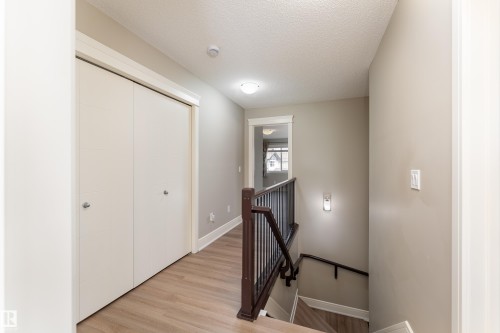 3301 Abbott Crescent Sw, Edmonton, AB - Indoor Photo Showing Other Room
