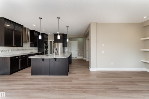 3301 Abbott Crescent Sw, Edmonton, AB - Indoor Photo Showing Kitchen With Upgraded Kitchen
