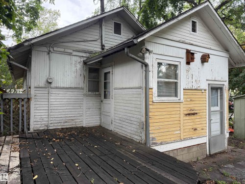 8621 100 Street Nw, Edmonton, AB 