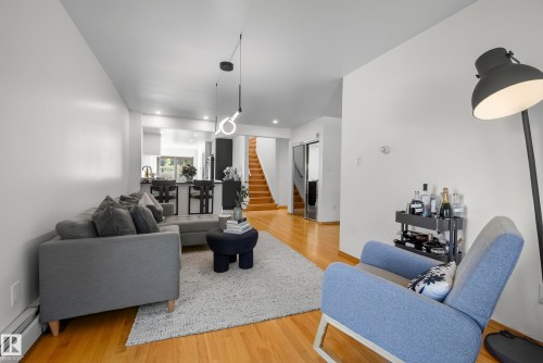 9571 91 Street Nw, Edmonton, AB 