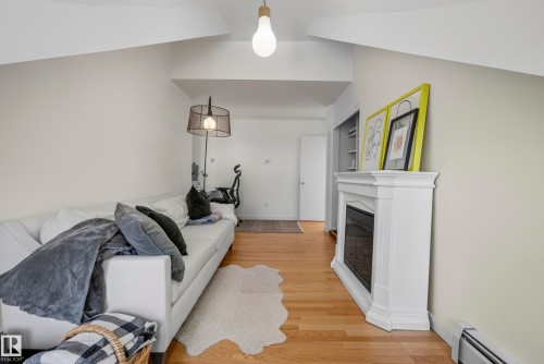 9571 91 Street Nw, Edmonton, AB 