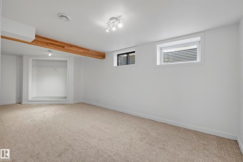 9571 91 Street Nw, Edmonton, AB 