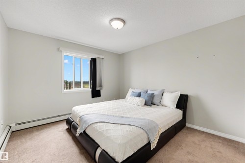 #427 3425 19 St Nw, Edmonton, AB - Indoor Photo Showing Bedroom