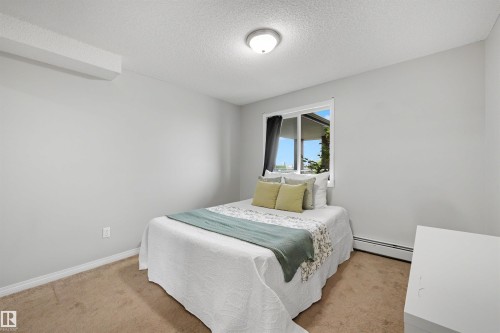 #427 3425 19 St Nw, Edmonton, AB - Indoor Photo Showing Bedroom