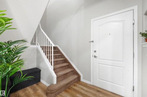 #427 3425 19 St Nw, Edmonton, AB - Indoor Photo Showing Other Room