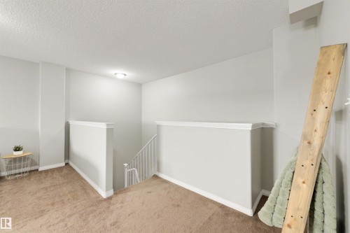 #427 3425 19 St Nw, Edmonton, AB - Indoor Photo Showing Other Room