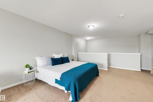 #427 3425 19 St Nw, Edmonton, AB - Indoor Photo Showing Bedroom
