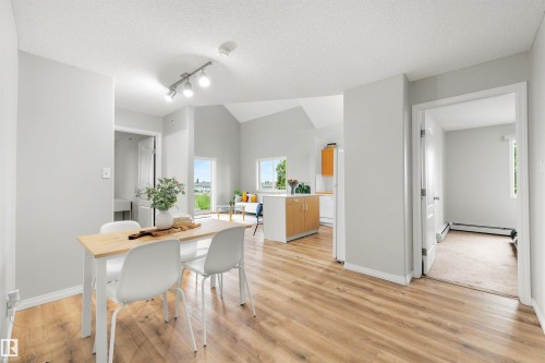#427 3425 19 St Nw, Edmonton, AB - Indoor Photo Showing Dining Room