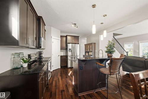 1457 Wates Link Sw, Edmonton, AB 