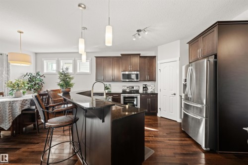 1457 Wates Link Sw, Edmonton, AB 