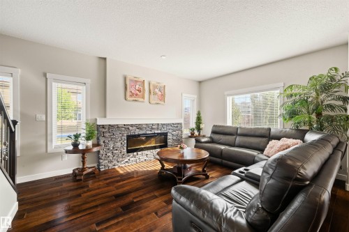 1457 Wates Link Sw, Edmonton, AB 